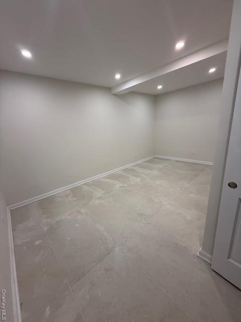 Photo - 169-19 69th Ave