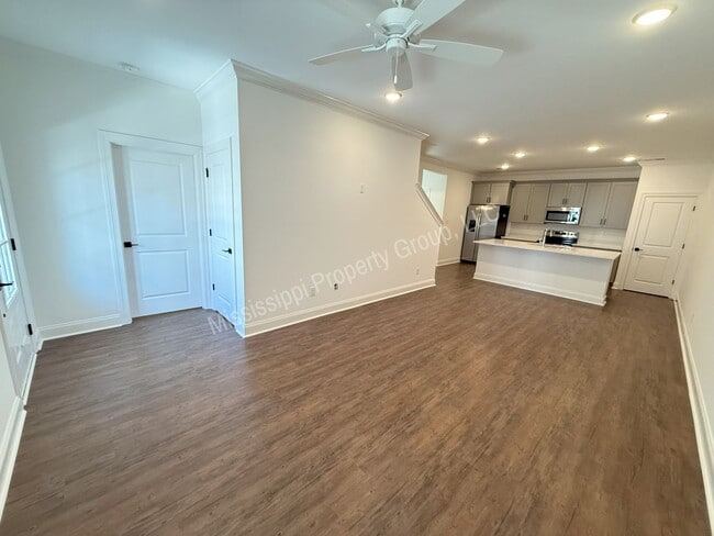 Photo - 3BR/3.5BA South Grove For Rent