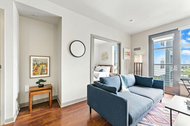 Photo - 355 Berry St Unidad FL4-ID1264837P