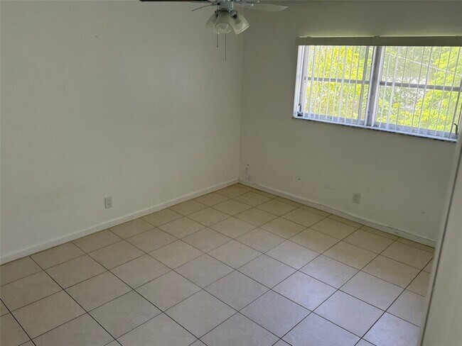 Photo - 2839 Taylor St Condo Unit 10