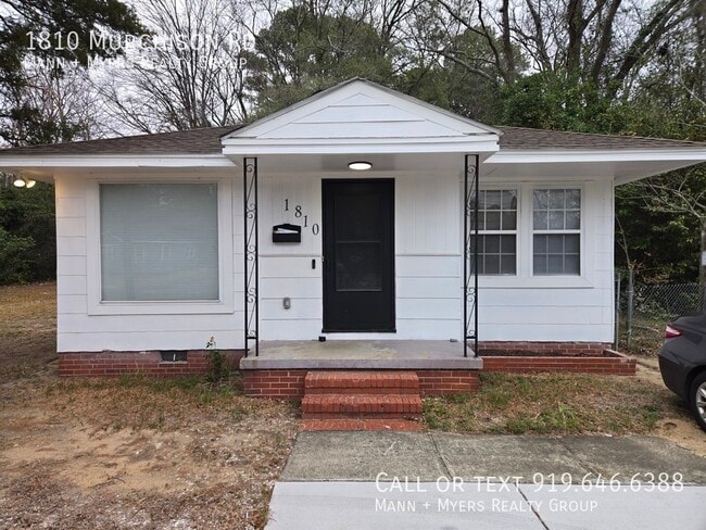 Photo - 1810 Murchison Rd