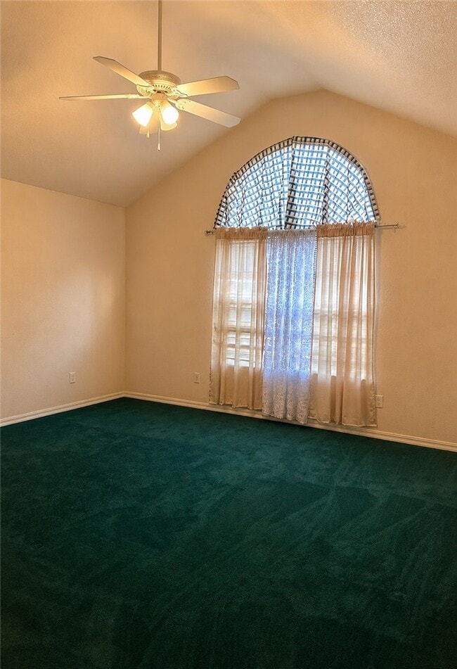 Photo - 887 Palisades Ave
