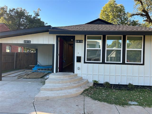 Building Photo - 2815 Hedgerow Dr