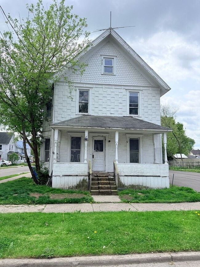 Building Photo - 45 South Ave Unit 1