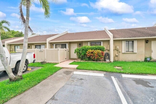Building Photo - 10240 Boca Bend W Rental