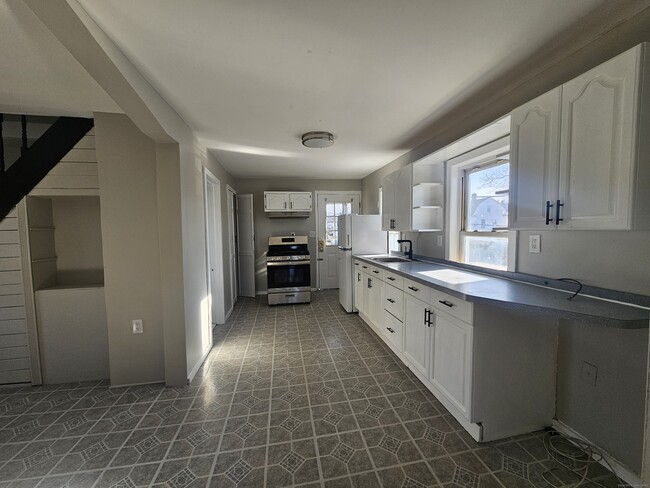 Photo - 370 Bruce Ave