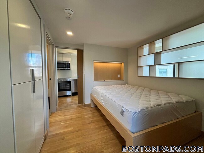 Photo - 115 Mt Auburn St Unit 41