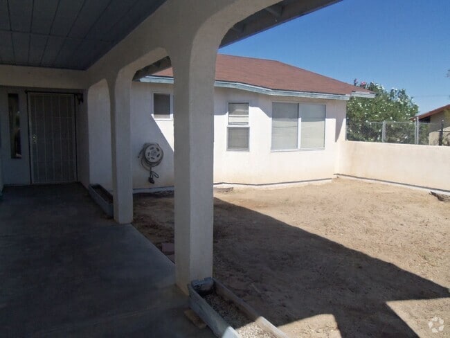 Building Photo - 5736 Morongo Rd Rental