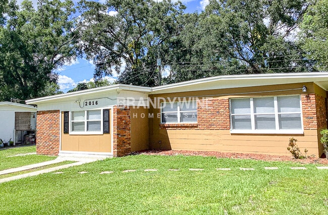 Photo - 2016 E Crenshaw St