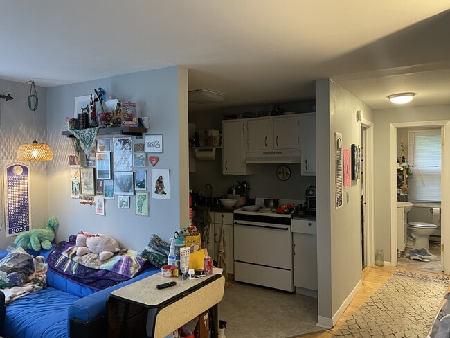 Photo - 314 Colchester Ave Unit 1