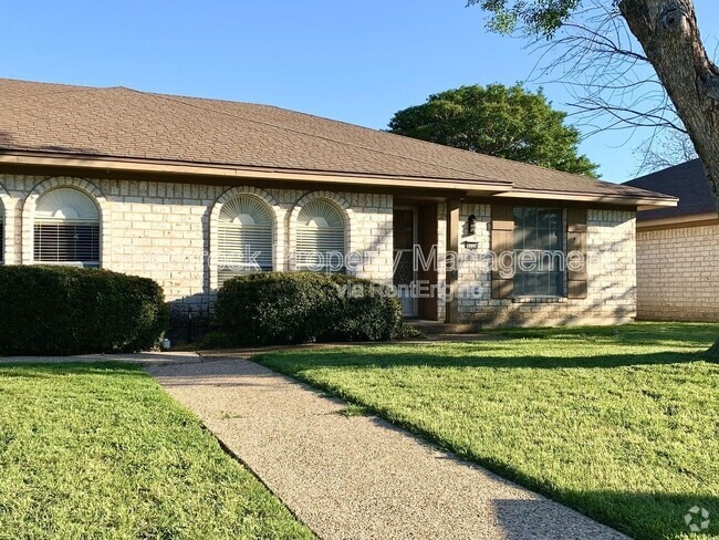 Building Photo - 6710 May Dr Rental