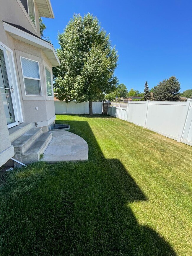 Photo - 620 N Fairfield Rd