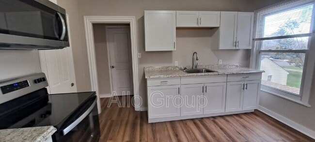 Photo - 9878 Canterbury Rd Unit 3