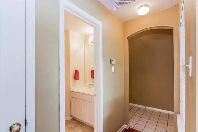 Photo - 3612 Bird House Dr
