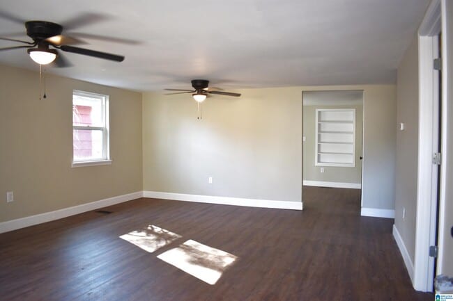 Photo - 144 2nd St NW