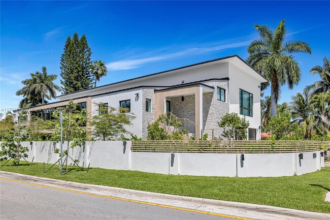Photo - 1351 S Venetian Way House