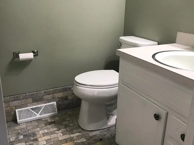 Photo - 177 W 34th St
