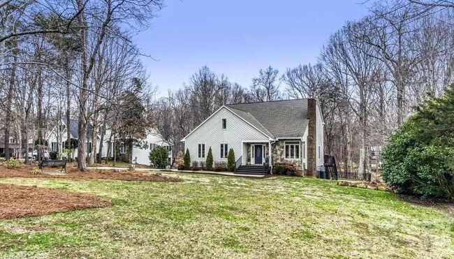Photo - 120 Tall Oak Dr