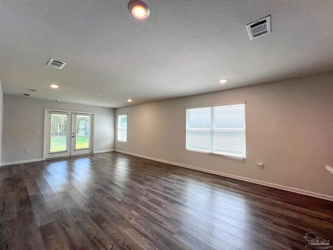 Photo - 5257 Peach Dr