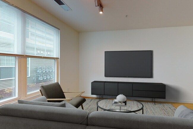 Photo - 1700 E 5th St Unidad FL5-ID1467A