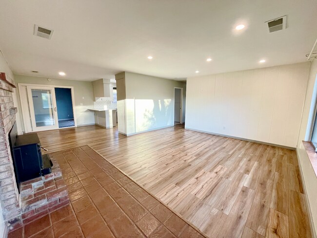 Photo - 9733 Hidden Ln Unit A