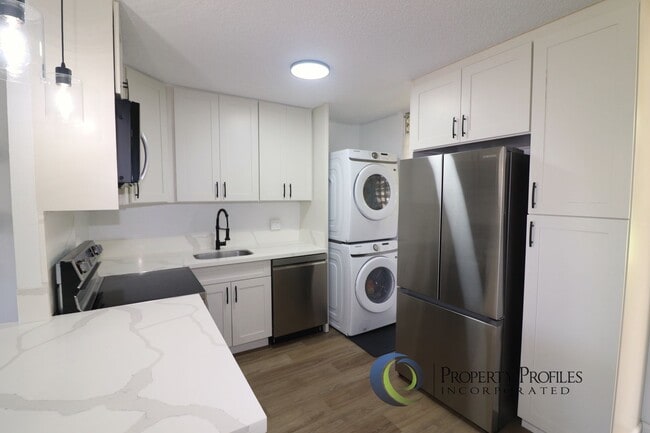 Ground Floor 1 bedroom 1 bath with 2 lanai... - Ground Floor 1 bedroom 1 bath with 2 lanai... House