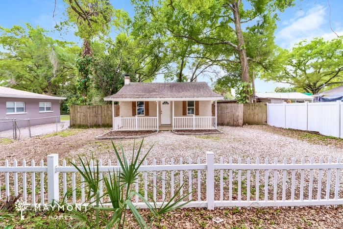 Photo - 1705 E Lambright St N