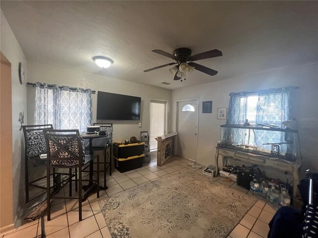 Photo - 21139 Glendale Ave