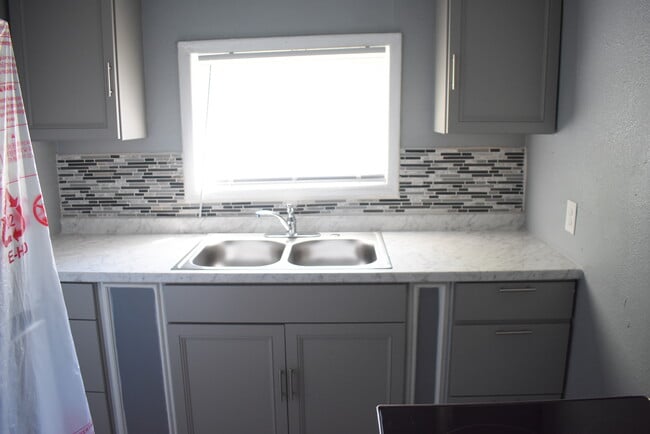 Photo - 1518 Brown St