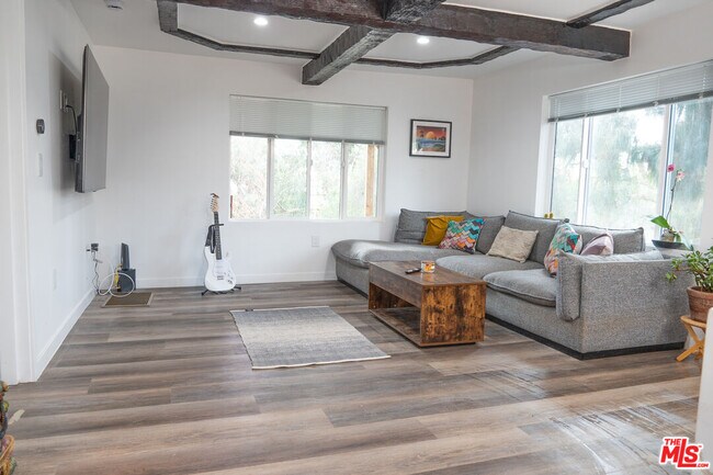 1933 Lemoyne St Unidad D