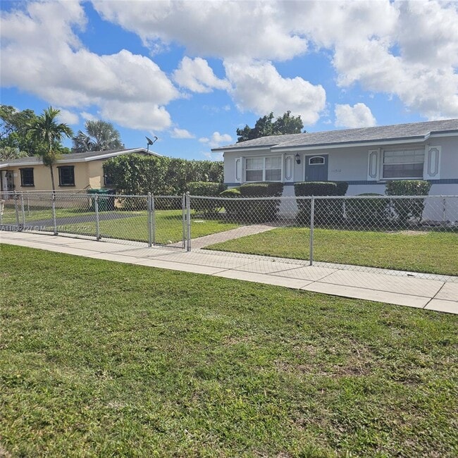 Building Photo - 11510 SW 181st Terrace Rental