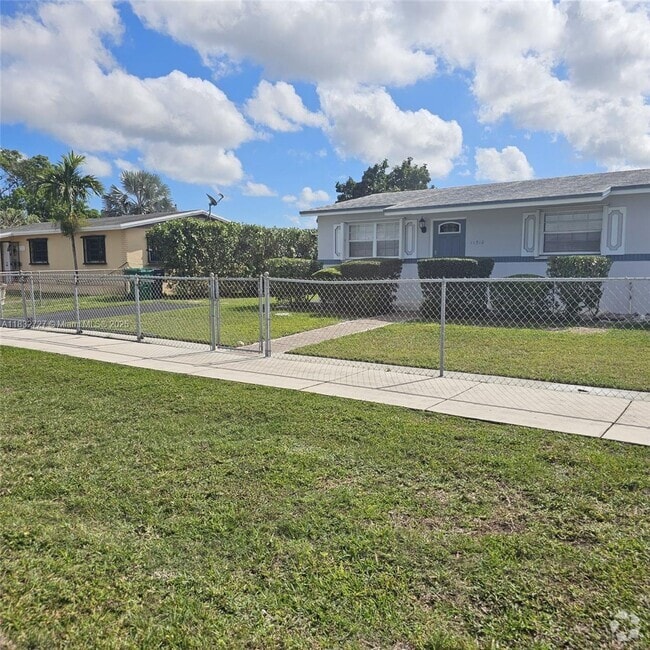 Building Photo - 11510 SW 181st Terrace Rental