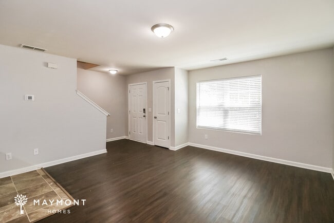 Photo - 1535 Hydrangea Ln