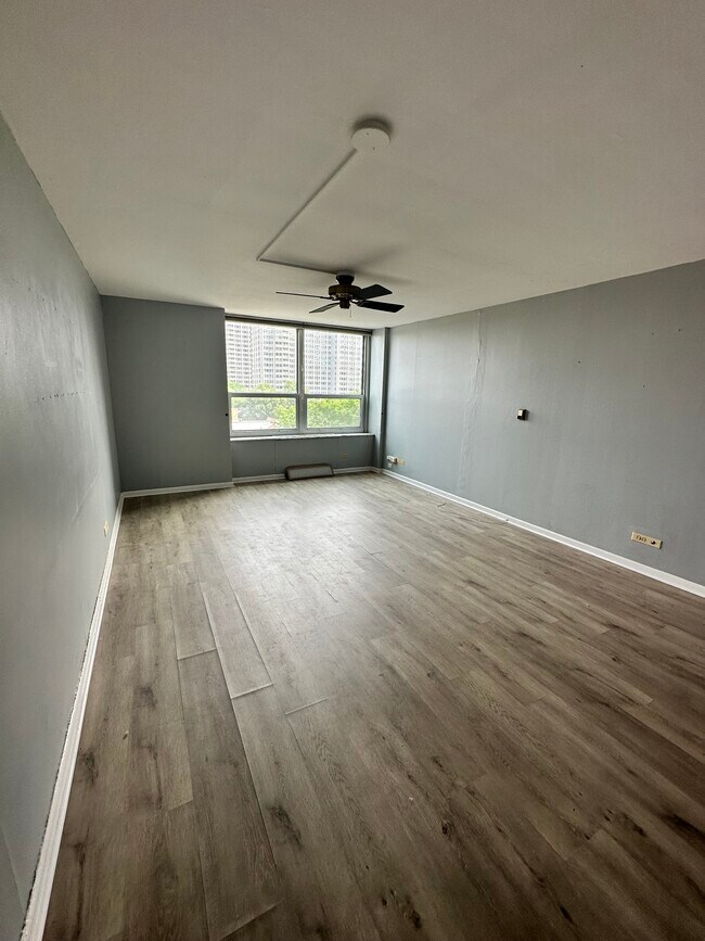 Photo - 720 W Gordon Ter Unit 7F