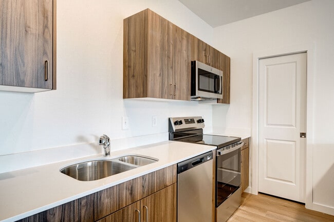 Avion Apartment Homes