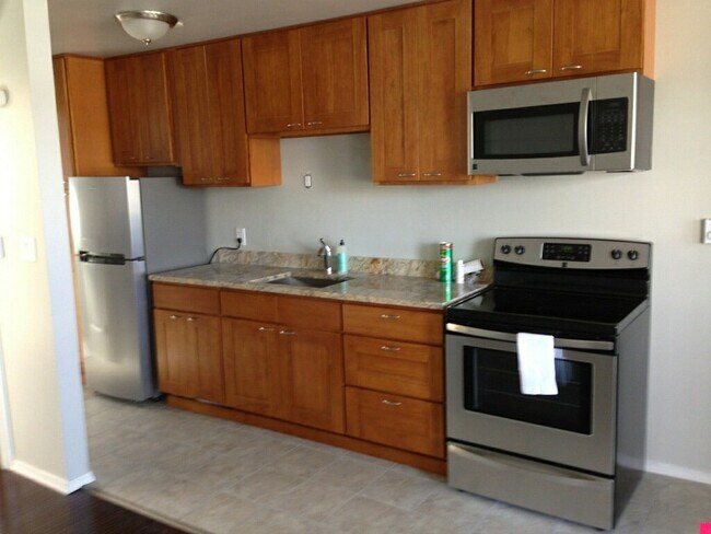 Photo - 3655 13th Ave W Unidad 4