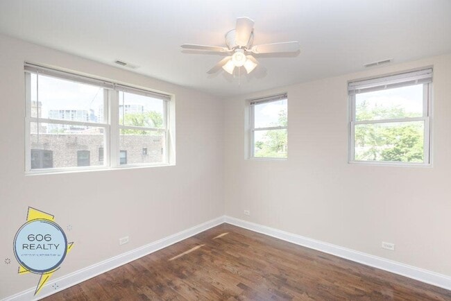 Photo - 649 W Deming Pl