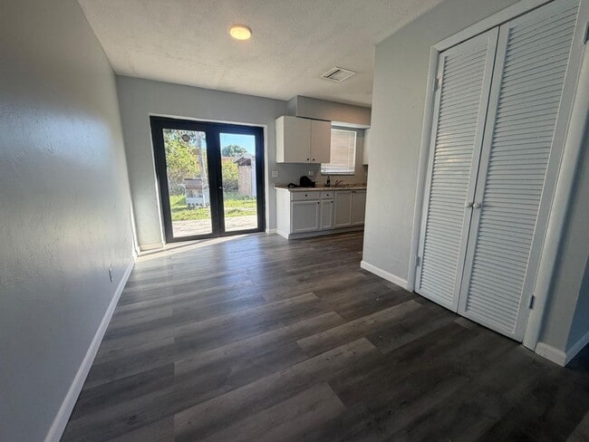 Photo - 2038 SW 12th Ct Unit Front