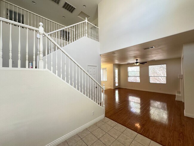 Photo - VININGS PHASE 1