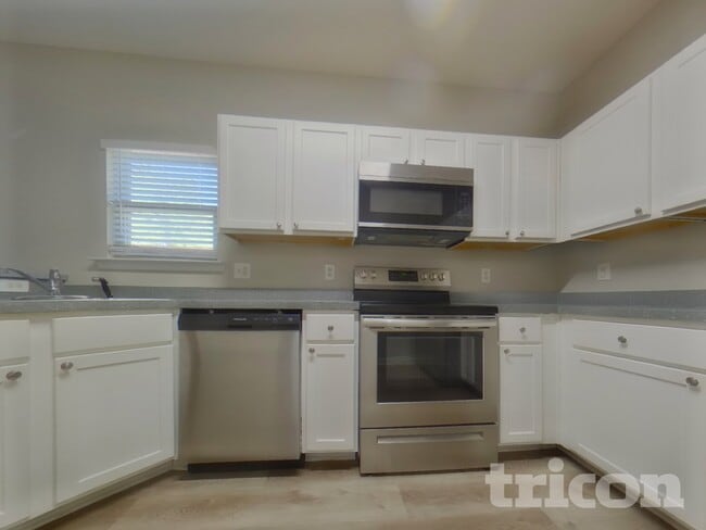 Photo - 29 Carriage Hls Dr SE