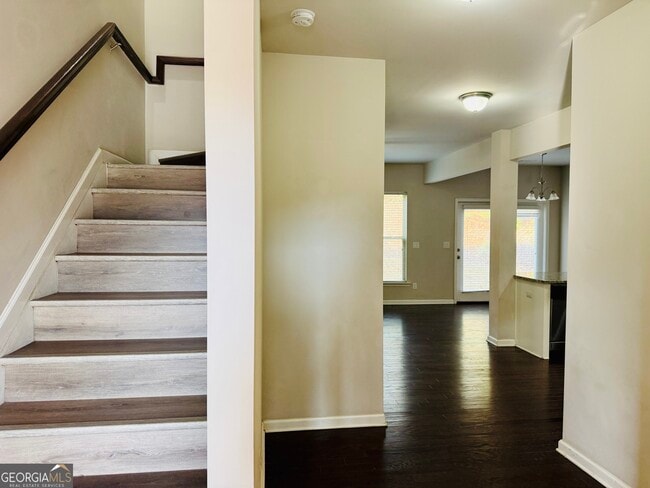 Photo - 256 Highland Pointe Cir E