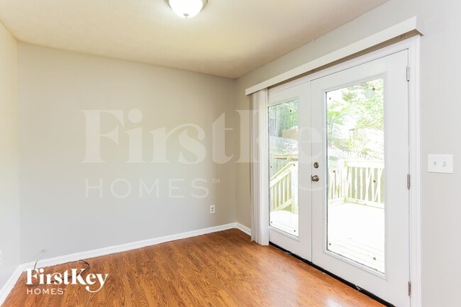 Photo - 1717 Bertram Ln SW