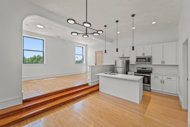 Photo - Palace Apartments