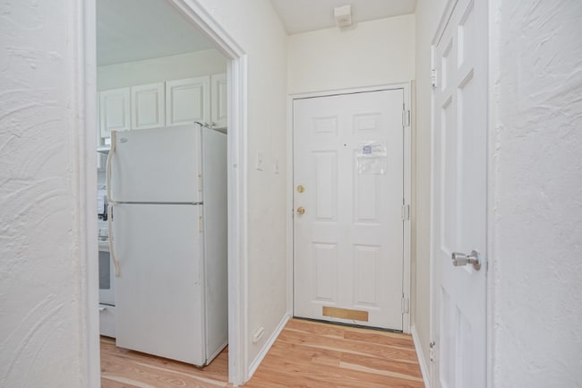 Photo - 671 Franklin Pl Unidad F