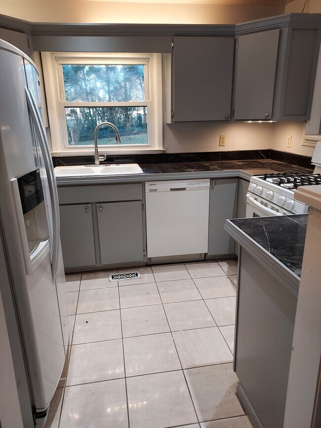 Photo - 1094 Greenbriar Cir