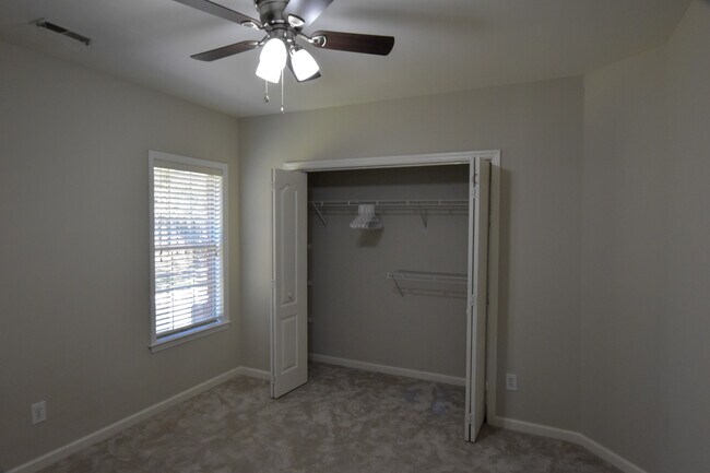 Photo - 118 Canterbury Dr