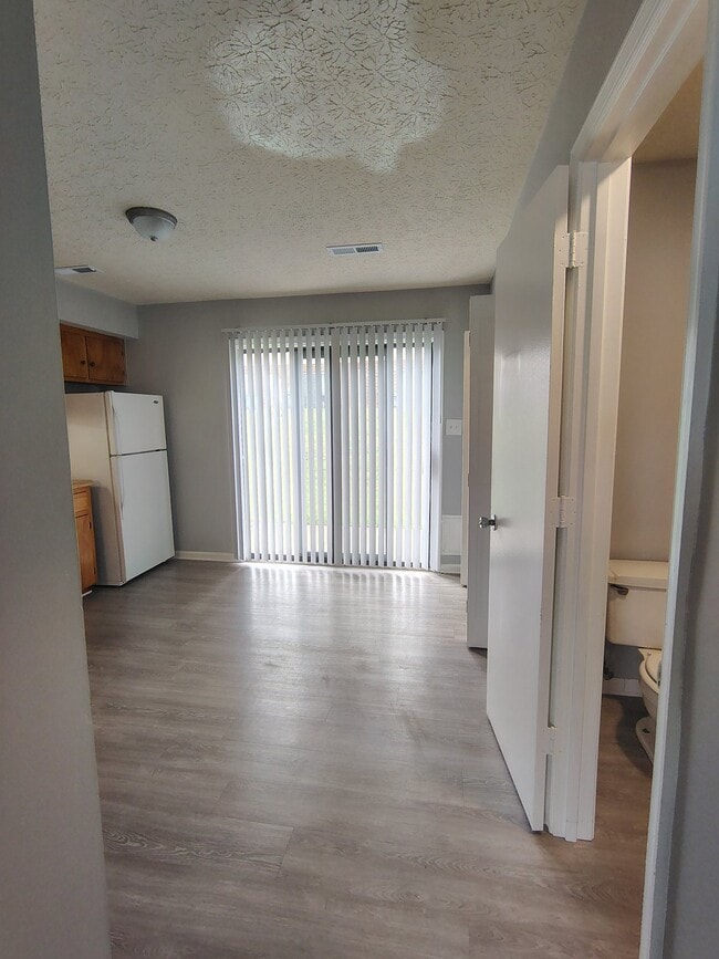 Photo - 16 Duiguid Dr
