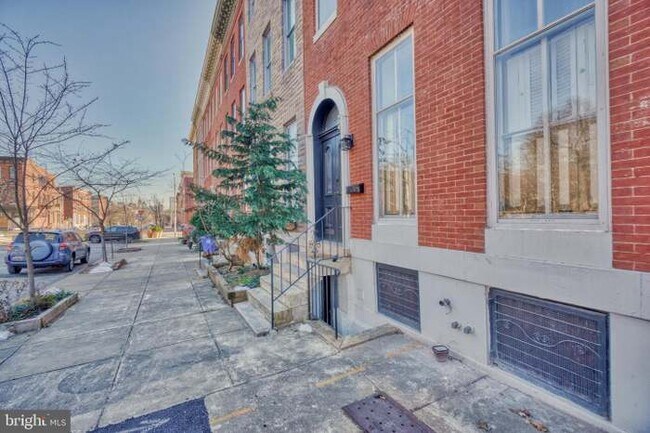 1511 W Lombard St Unit The Jewel