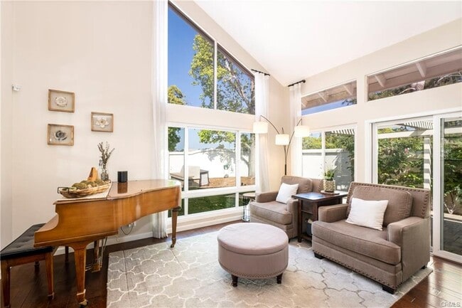 Photo - 4971 Hemlock