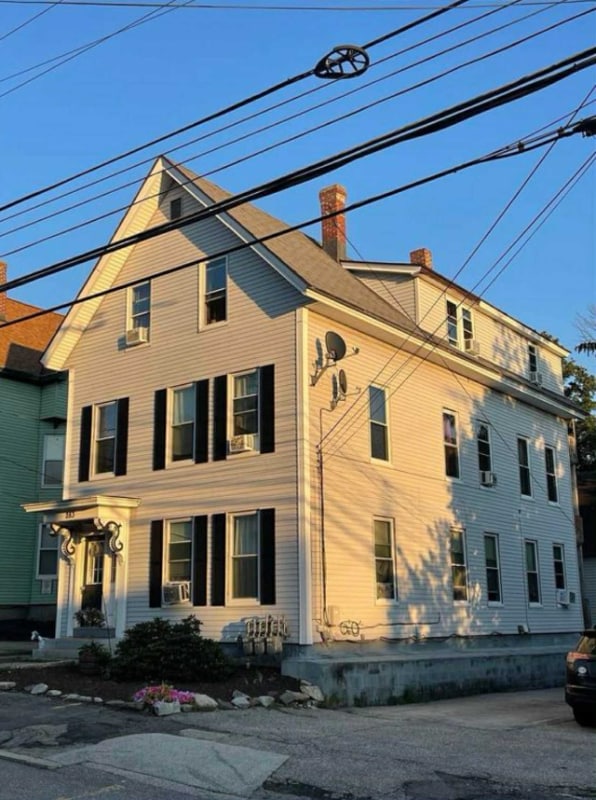 Building Photo - 281-283 Bridge St